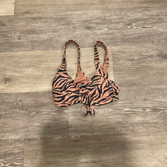 Xhilaration Other - Zebra print swim top